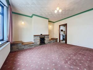 Lounge- click for photo gallery